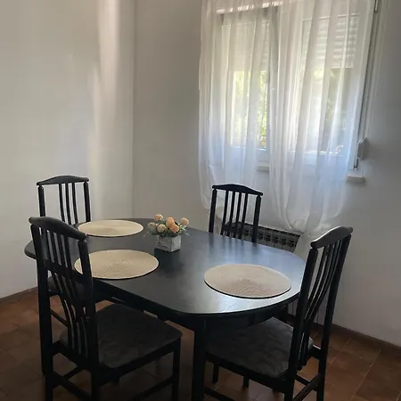 Mandic - Self Check-in - Free Parking - Free Wifi - Fully Air-conditioned *