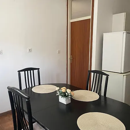 Appartement Mandic - Self Check-in - Free Parking - Free Wifi - Fully Air-conditioned