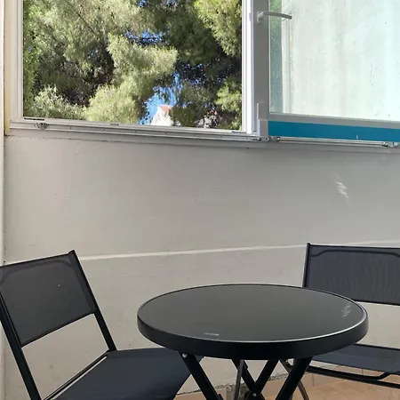 Mandic - Self Check-in - Free Parking - Free Wifi - Fully Air-conditioned