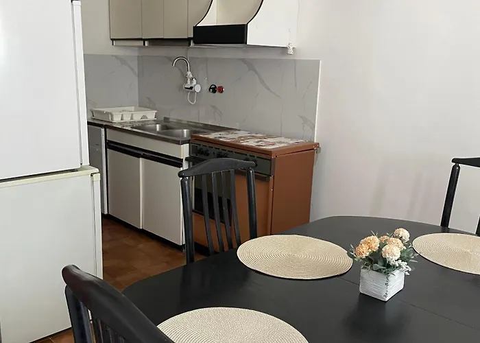Mandic - Self Check-in - Free Parking - Free Wifi - Fully Air-conditioned Apartman *