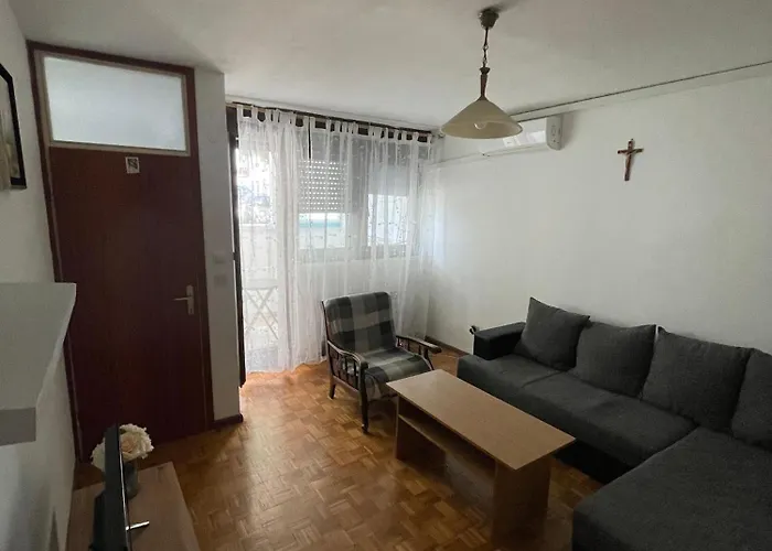 Apartman Mandic - Self Check-in - Free Parking - Free Wifi - Fully Air-conditioned Split